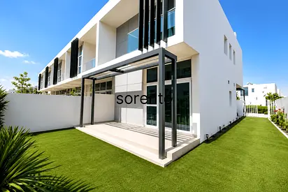 CORNER | UNFURNISHED | LANDSCAPED