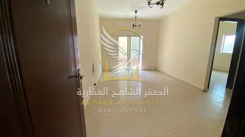 شقة غرفة وصالة للايجار السنوي في منطقة البوطينة بلكونة باطلالة مفتوحة مساحة واسعة تشطيب حديث موقع استراتيجي