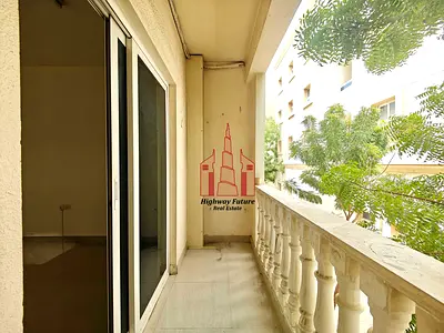 HIGE SIZE 2BHK ON PRIME LOCATION WITH CLOED HALL FOR FAMILY ONLY