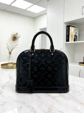 Louis Vuitton Alma Bag in Monogram Vernis leather