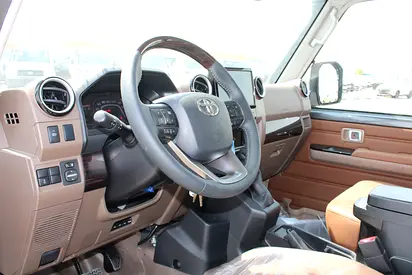 صورة 10 لـ 2026 Toyota LAND CRUISER 70 SERIES