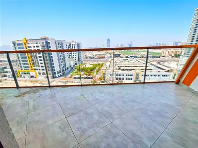 Prime Location | Spacious Unit | 4 Cheques Available