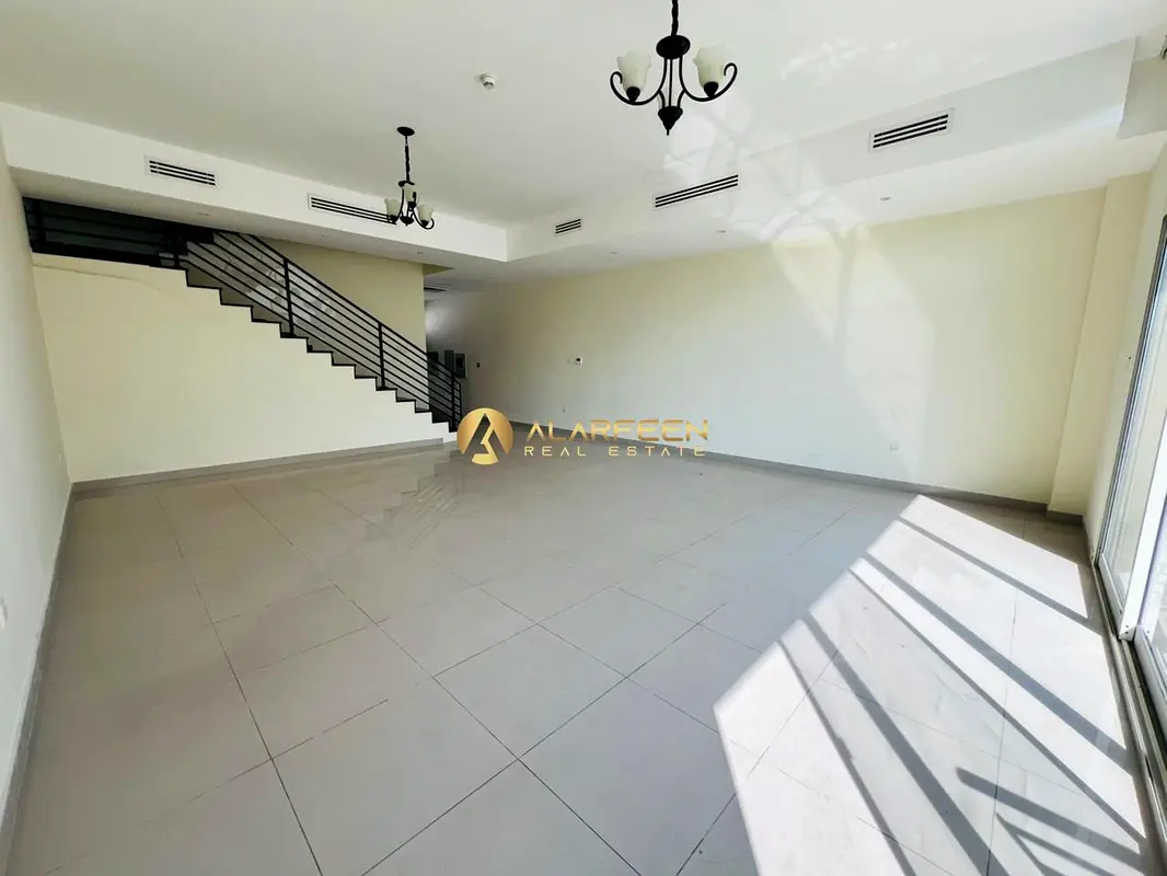 Near To Exit | Spacious Villa | Park View