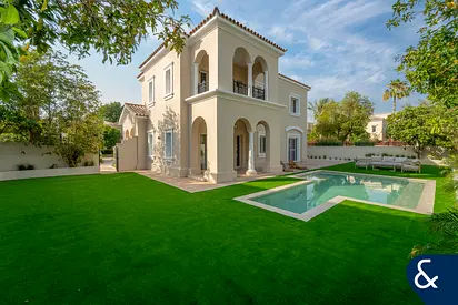 4 Bedrooms | Upgraded | Large / Private Plot