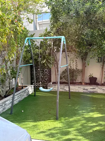 Outdoor Garden Swing Great Condition