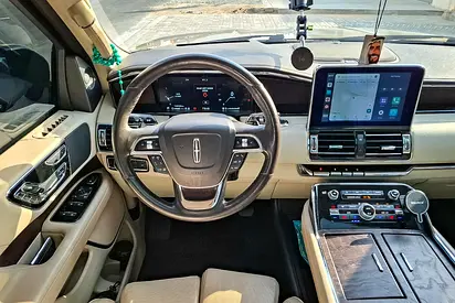 صورة 10 لـ 2019 Lincoln NAVIGATOR