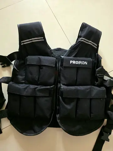 ProIron Adjustable Weighted Vest for Fitness Training - Black