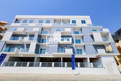 SPACIOUS 1 B/R APARTMENT WITH BALCONY | GYM, POOL & PARKING | JUMEIRAH VILLAGE CIRCLE**