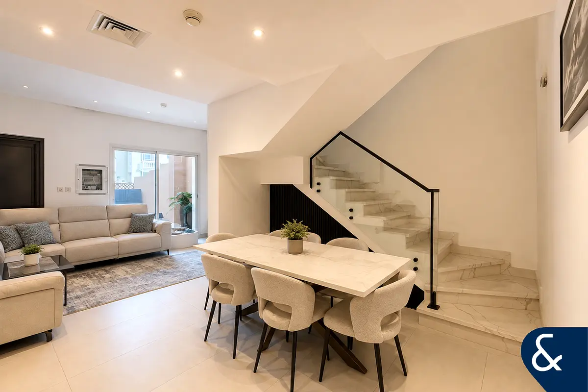 Four Bedroom Townhouse | Vacant | Upgraded