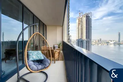 Large Balcony | Prime Location | Vacant Oct