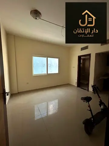استديو بمطبخ منفصل للإيجار في المجرة | تكييف مركزي وقريب من الكورنيش والحديقة