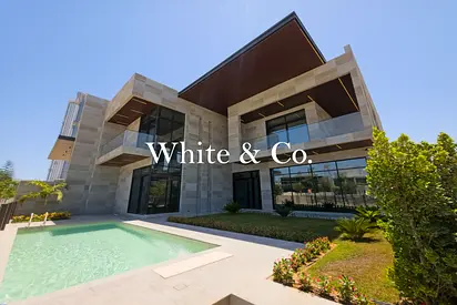 Corner Plot | Burj Views | Custom build