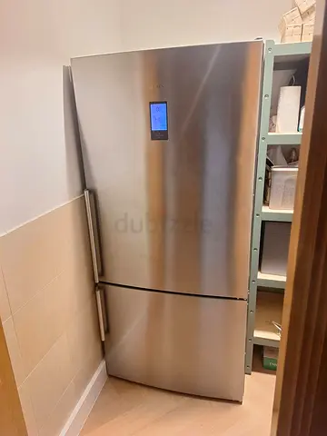 Siemens iq700 Model Top Fridge Bottom Freezer Latest Model