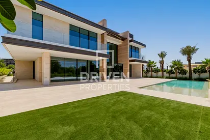 Ultra Luxury | Custom Built | Prime Location