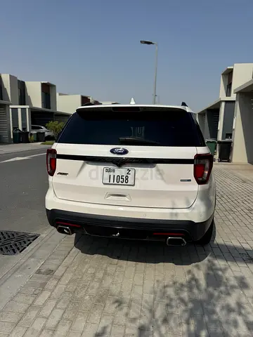 Ford Explorer Sport