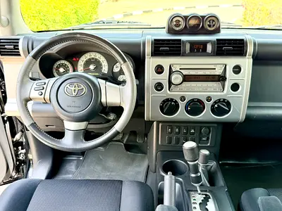 2010 Toyota FJ CRUISER — миниатюра 15