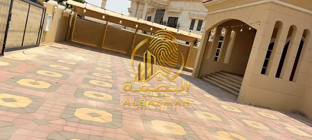 للبيع فيلا في الرحمانية – الشارقة فرصة مميزة لامتلاك فيلا دور أرضي بمساحة أرض كبيرة وموقع هادئ.
