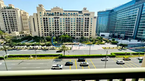 Modern 1BR Apartment | Golden Mile 10, Palm Jumeirah