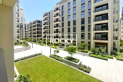 Beachfront | Luxury Living | Vacant