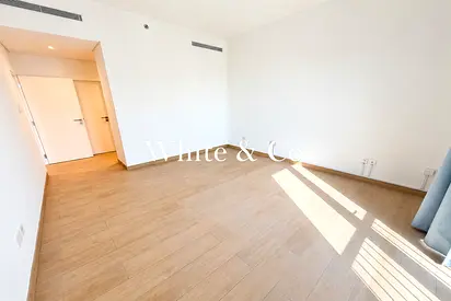Vacant 2 bed | Beach Access | Marina view