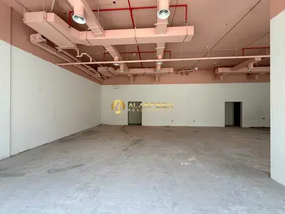 متجر فاخر مفروش | فينسيتور بوليفارد B | الواجهة المواجهة للشارع