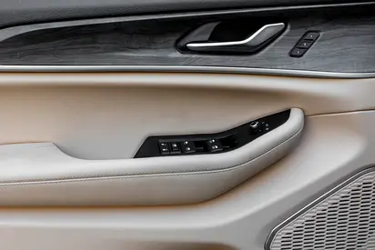 صورة 14 لـ 2023 JEEP GRAND CHEROKEE L