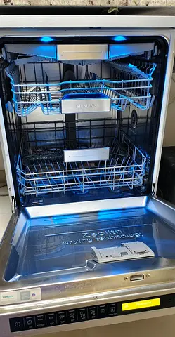 Siemens iq700 Model Dishwasher Three Rack