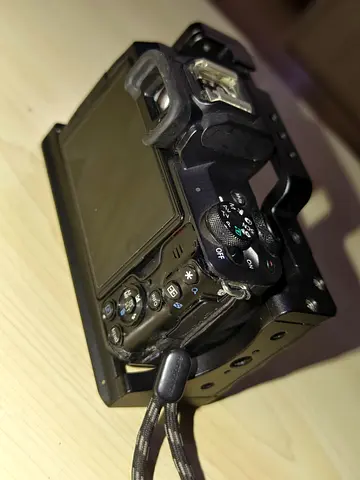 CANON M50 BODY ONLY