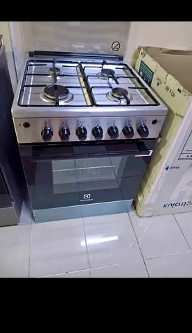 Electrolux freestanding gas cooker with oven - good condition working fr home delivery