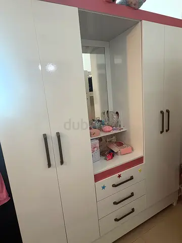 White 3-Door Wardrobe with Mirror and Drawers - Good Condition