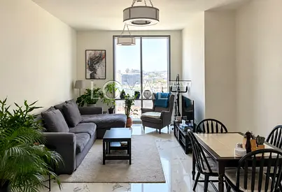 Prime location / 1BR / High Floor / Vacant