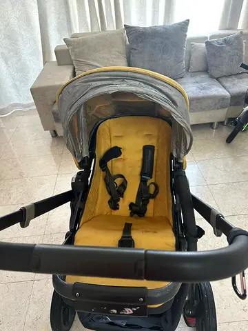 Uppababy Vista Yellow 2-in-1 Stroller with Removable Bassinet - Good Condition (original box)