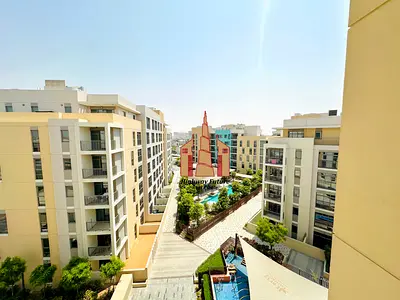 POOL VIEW || DIRECTLY ACCESS WITH CITY CENTER