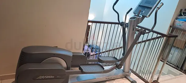 Precor Elliptical Cross Trainer - Good Working Condition