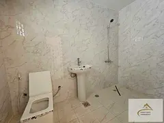 Commercial villa 6 to 8 rooms corner unit