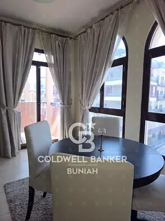 Vacant Modern 1-Bedroom Apartment with Balcony & Natural Light
