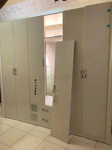 White 6-Door Wardrobe /