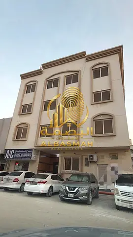 🏢 للبيع بناية استثمارية في مويلح – الشارقة فرصة استثمارية مميزة لامتلاك بناية في منطقة مويلح بموقع جيد وعلى شارع قار. 📍 الموقع: مويلح – الشارقة