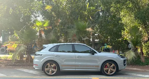 Porsche Cayenne GTS 2025 | GCC Specs | Custom Spec