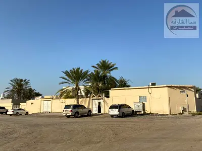 Corner villa for sale in Sharjah (Samnan area) – suitable for investment.
