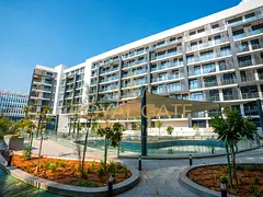 High Floor I Community View I Amazing Layout