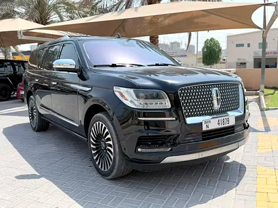 صورة 2 لـ 2019 Lincoln NAVIGATOR