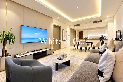 Contemporary | Furnished | Bright | 1 Bed