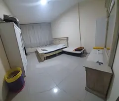 🏡 Room Available for Female (Pure Vegetarian Only)