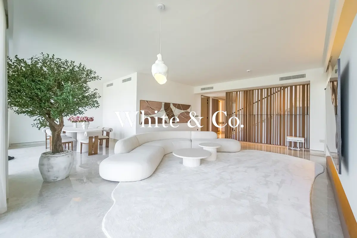 Upgraded | Closed kitchen | Private garden