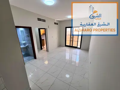غرفة ماستر _ 2 حمام _ تكييف مركزي_خزائن بالحائط_ قريب من كنز مول ومركز شرطة الحميدية