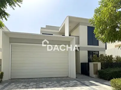 Open Kitchen | Landscaped | Single Row