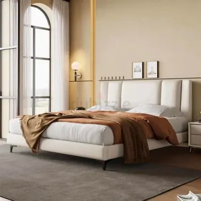 Modern Upholstered Queen Bed with Padded Headboard