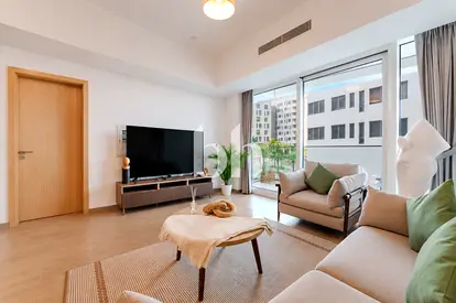 Fully Furnished | Vacant | Beach Access | Lively