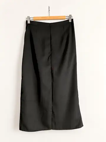 Black Midi Satin Skirt - Size М , Clean Condition